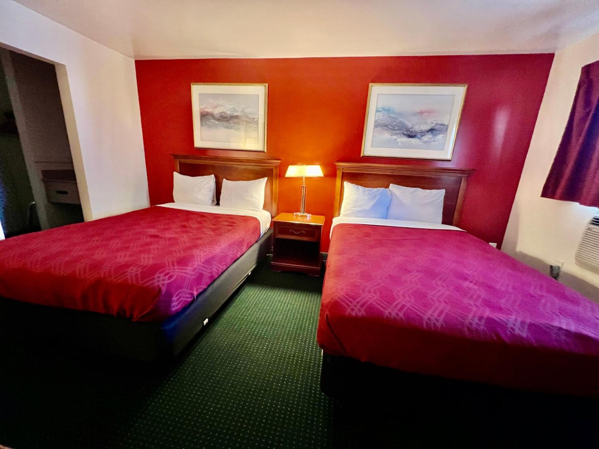 Rodeway Inn & Suites Brunswick Near Hwy 1 Exteriör bild