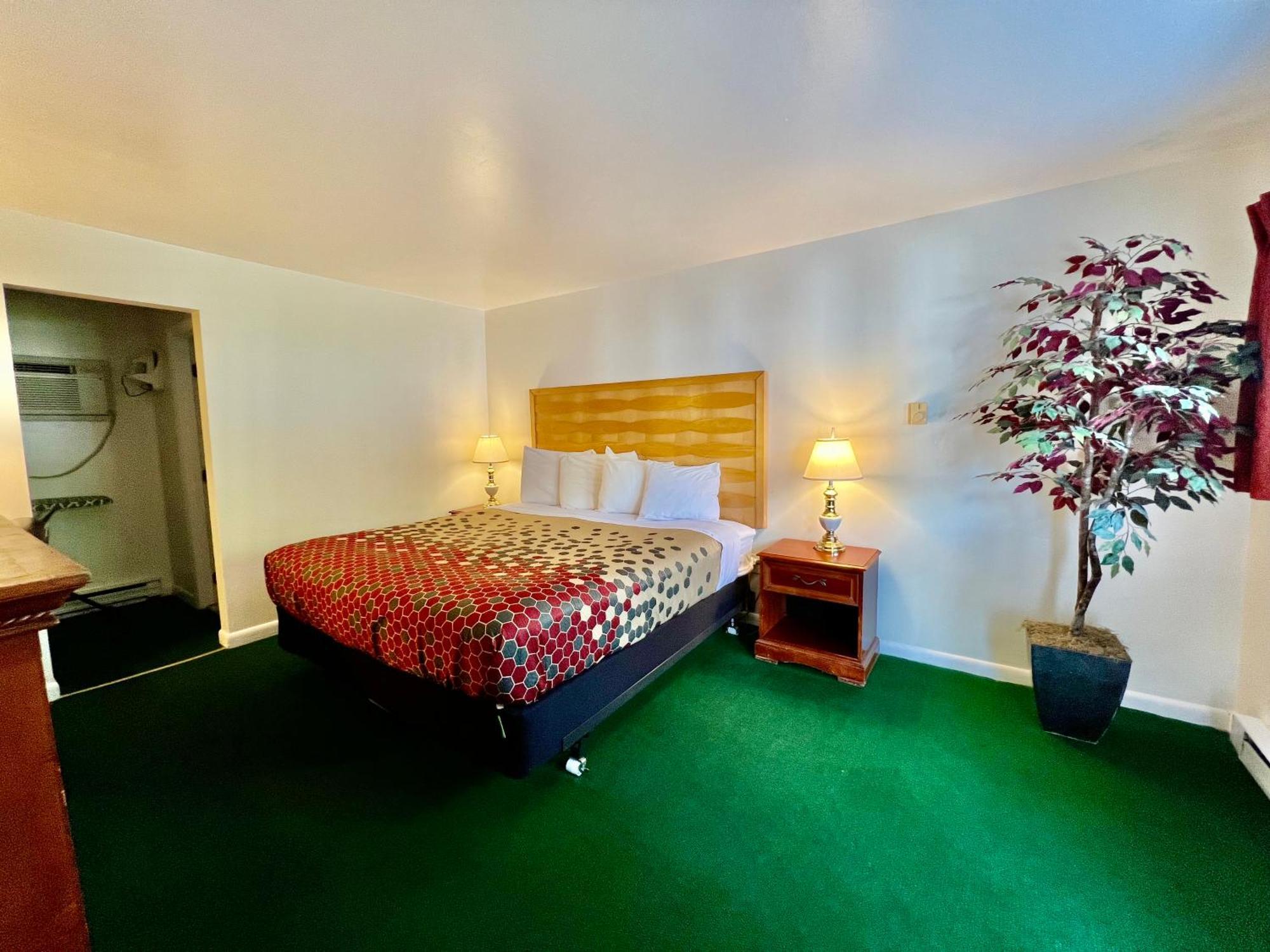 Rodeway Inn & Suites Brunswick Near Hwy 1 Exteriör bild