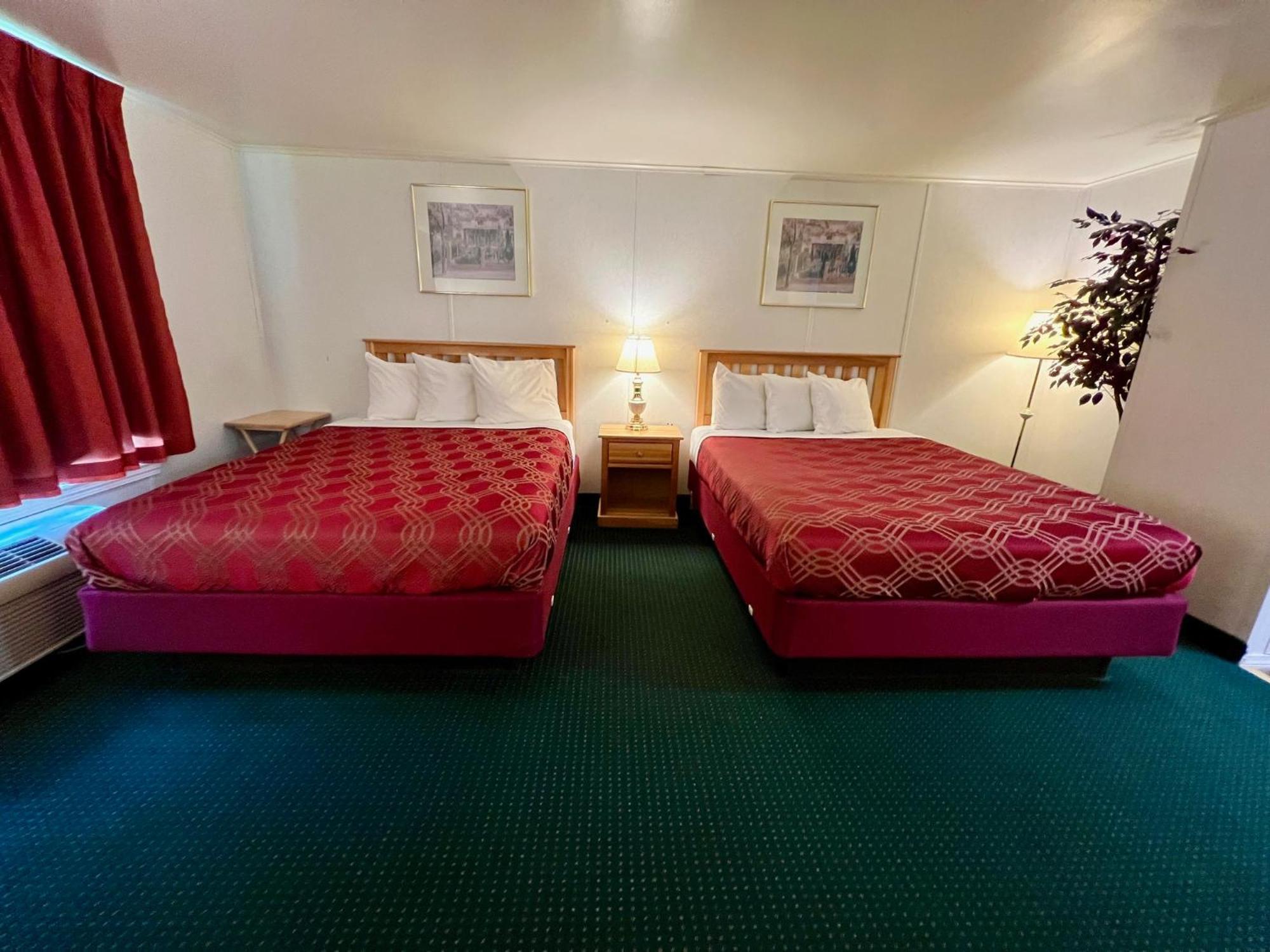 Rodeway Inn & Suites Brunswick Near Hwy 1 Exteriör bild